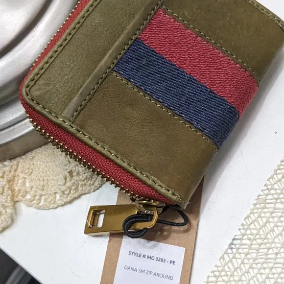 margot Genuine leather dana small zip around wallet - Picture 12 of 12